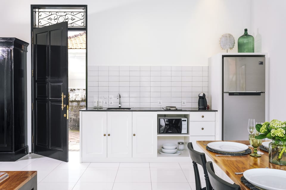 Exclusive Villa, 1 Bedroom | Private kitchenette | Fridge, microwave, stovetop, coffee/tea maker