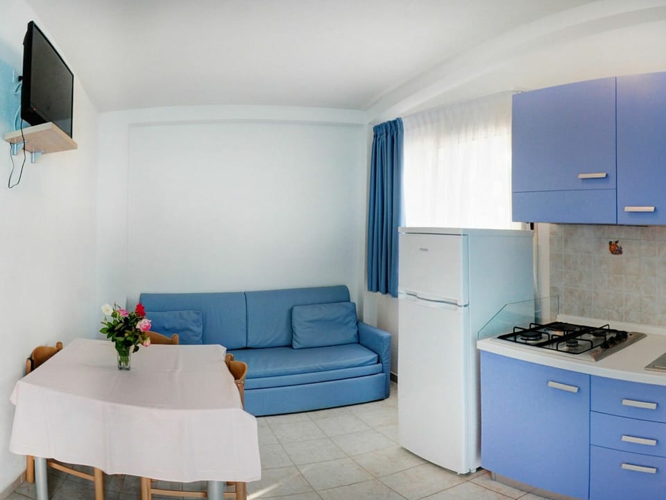 Room, Blue, Furniture, Property, Building, Interior Design, Turquoise, House, Floor, Table