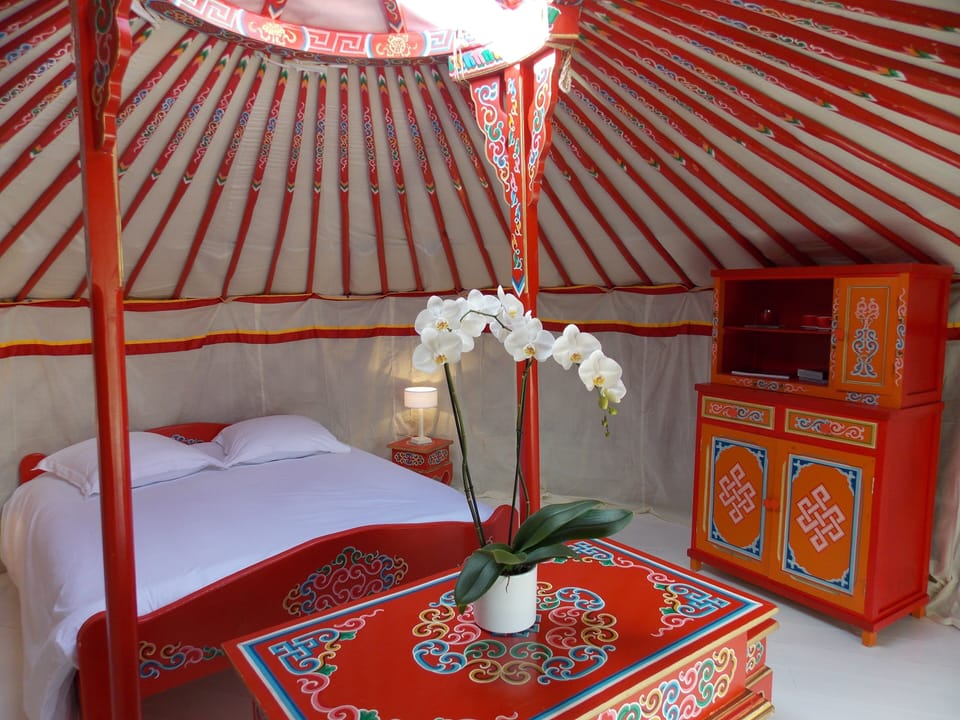 1 bedroom, minibar, individually decorated, individually furnished