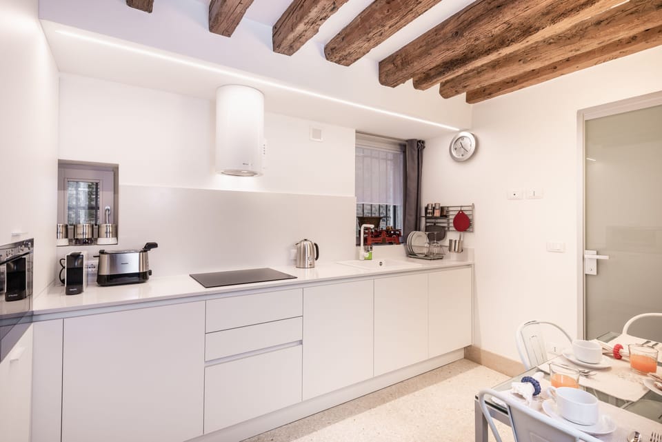 Luxury Apartment, 2 Bedrooms | Private kitchen | Full-size fridge, microwave, oven, stovetop