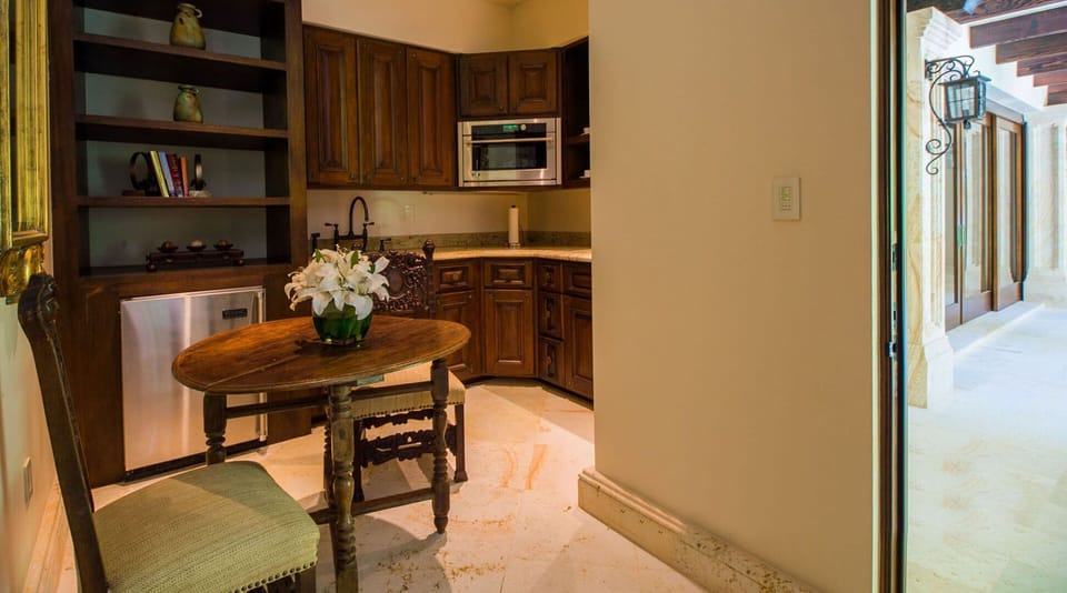 Villa (1 Bedroom) | Private kitchen | Oven