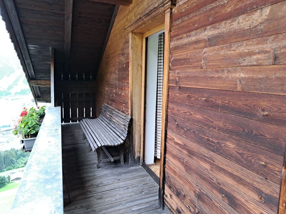 Property, Plant, Wood, Architecture, Building, Floor, Wall, Shade, Flooring