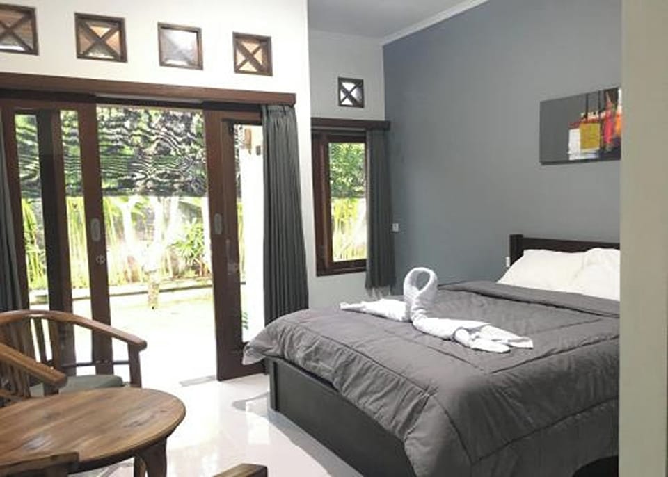 Standard Double Room, Garden View | Minibar, desk, free WiFi, bed sheets