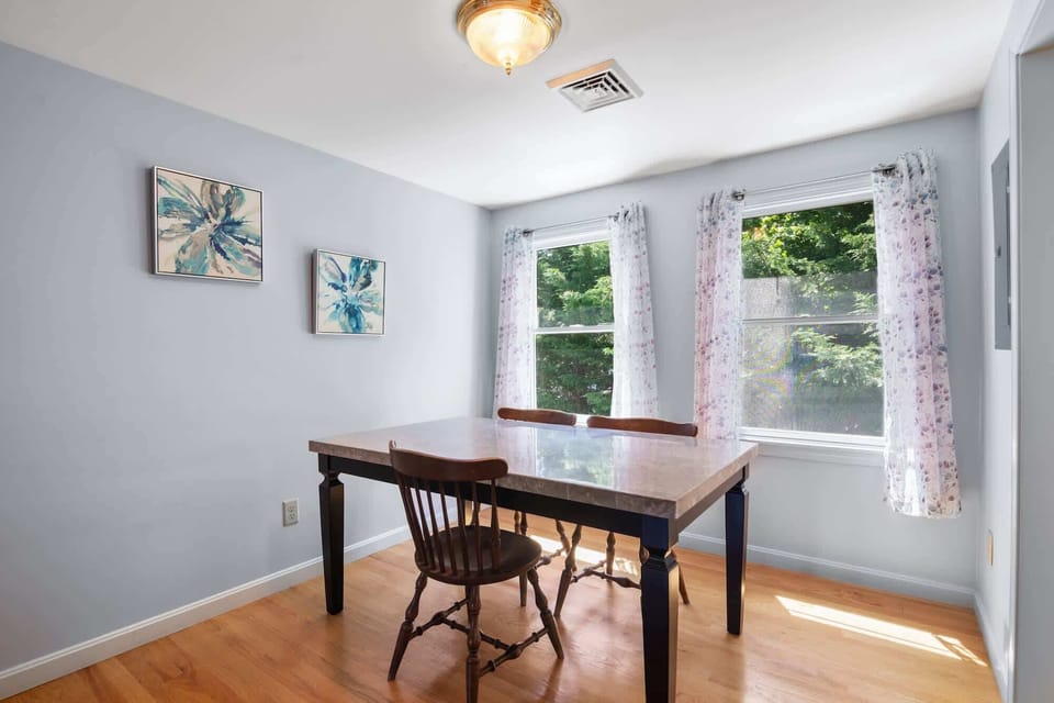 2nd Floor Dining Area