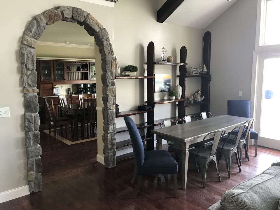 Main Level Family Room w/ dining seating 8