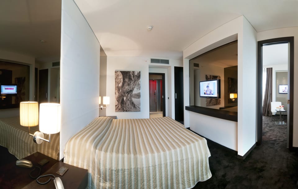 Minibar, in-room safe, desk, soundproofing