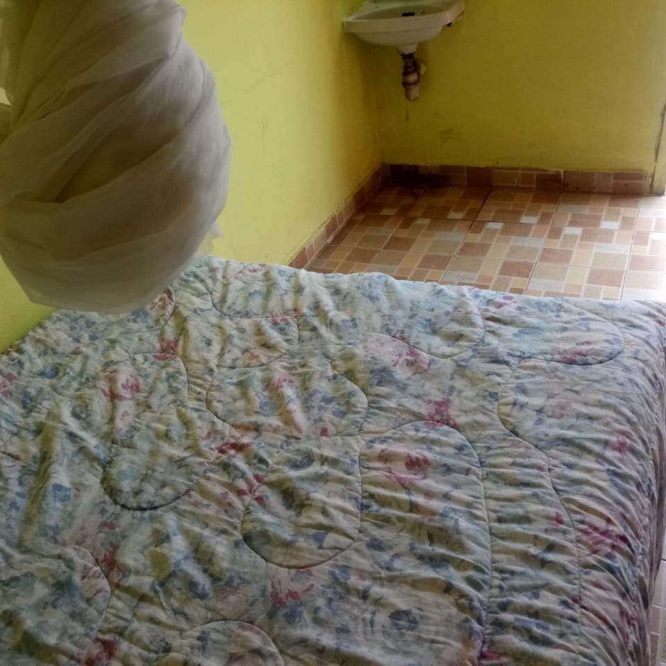 Single Room | Desk, iron/ironing board, free WiFi, bed sheets