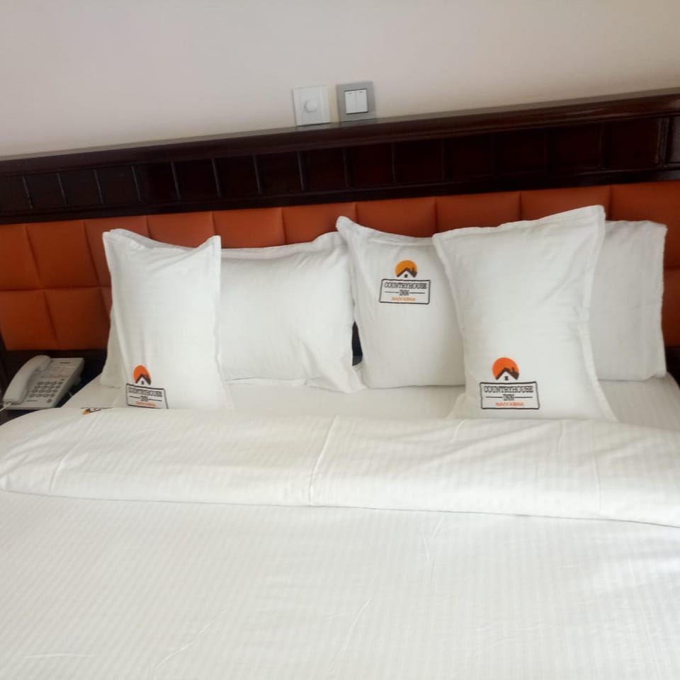 Double Room | Desk, iron/ironing board, free WiFi, bed sheets