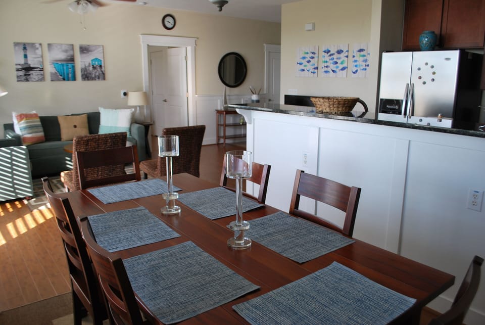 Eat at the table and relax before a sunny beach day.