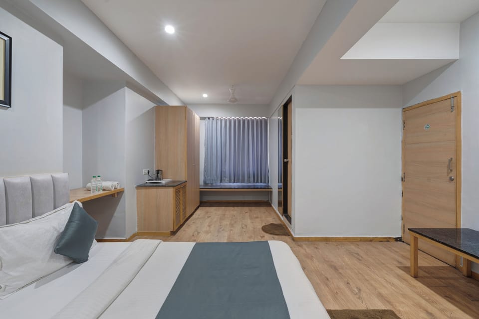 Superior Room | 1 bedroom, premium bedding, in-room safe, desk