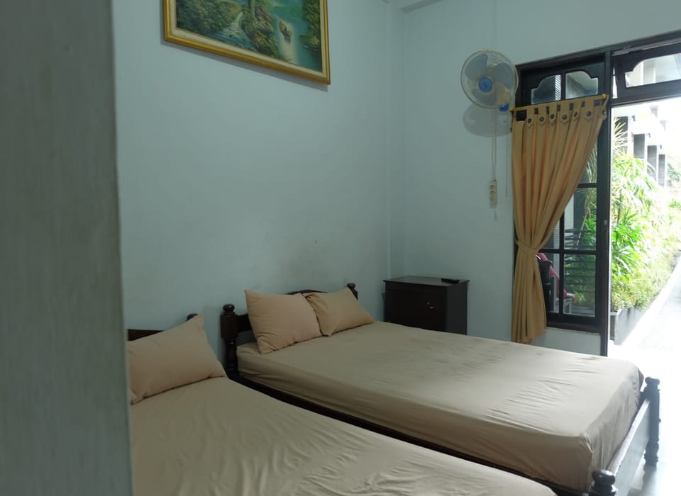 Standard Room | Desk, free WiFi, bed sheets