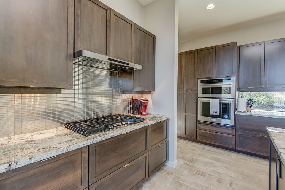All New Stainless Appliances to Include a 5-Burner Gas Stovetop