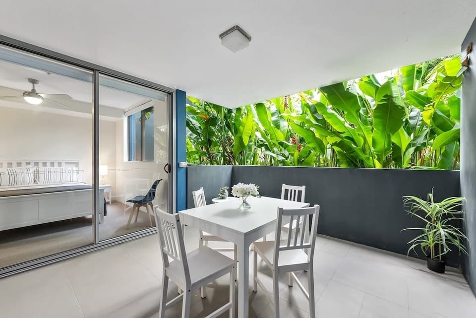 Beautiful leafy privacy
