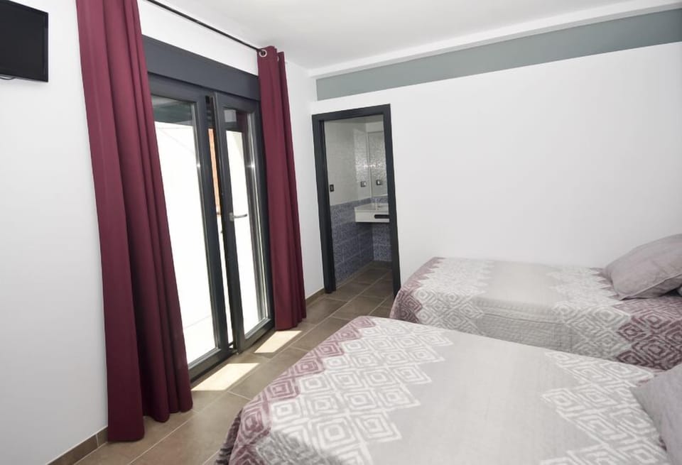 Twin Room | Free WiFi, bed sheets
