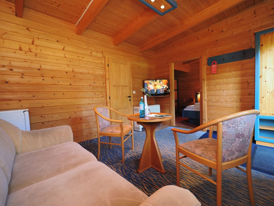 Bungalow | Living area | 32-inch flat-screen TV with cable channels, TV