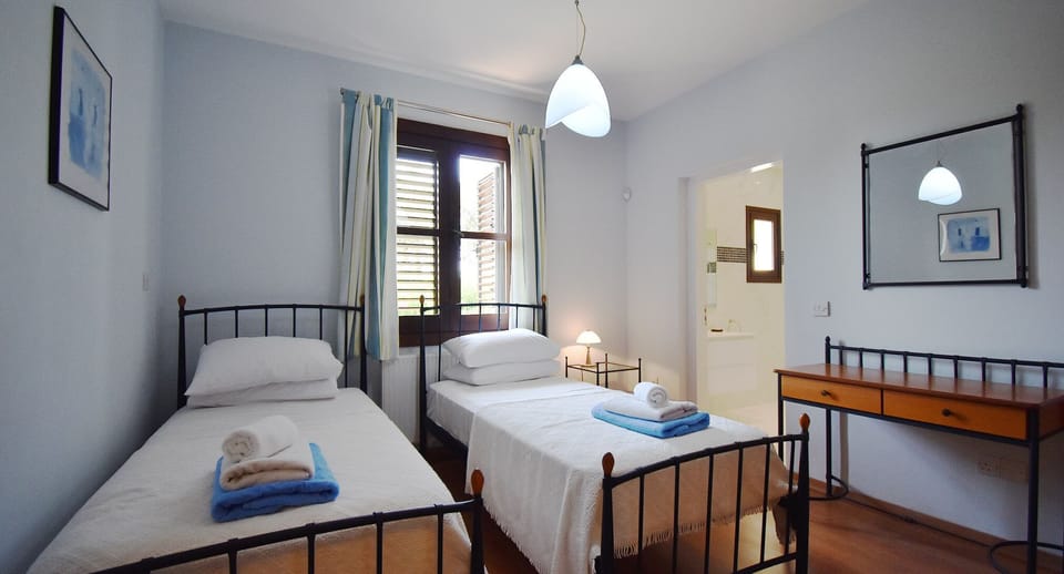 Villa | 1 bedroom, iron/ironing board, WiFi (free), bed sheets