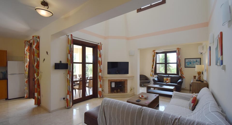 Villa | Living area | Flat-screen TV