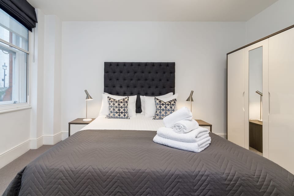 Apartment, 1 Bedroom | 1 bedroom, individually decorated, individually furnished