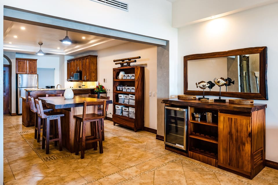 Kitchen & living room - Dining room with oceanviews!
