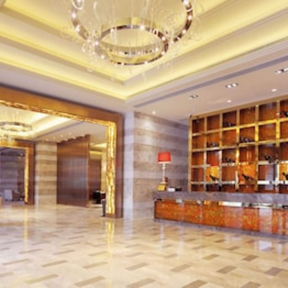 Royal Suites & Tower Hotel in Wuhan