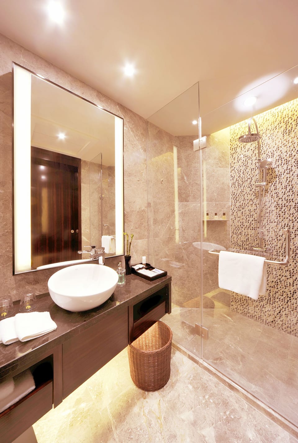 Bathroom sink