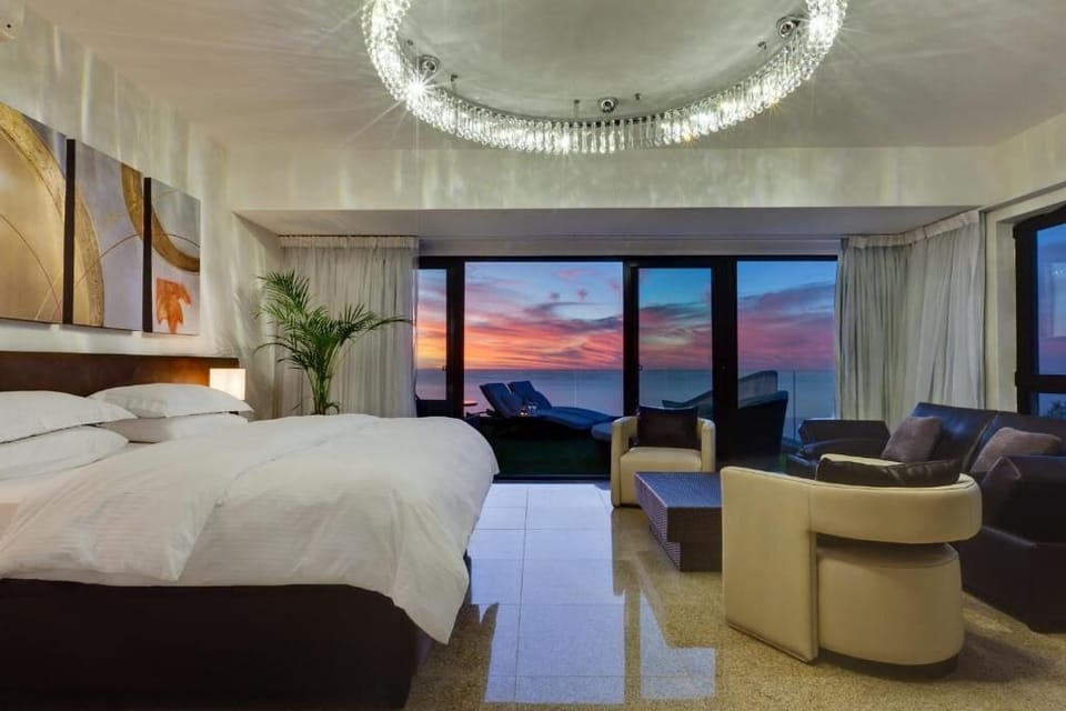 Luxury Double Room, Sea View (Diamond) | Hypo-allergenic bedding, in-room safe, individually decorated