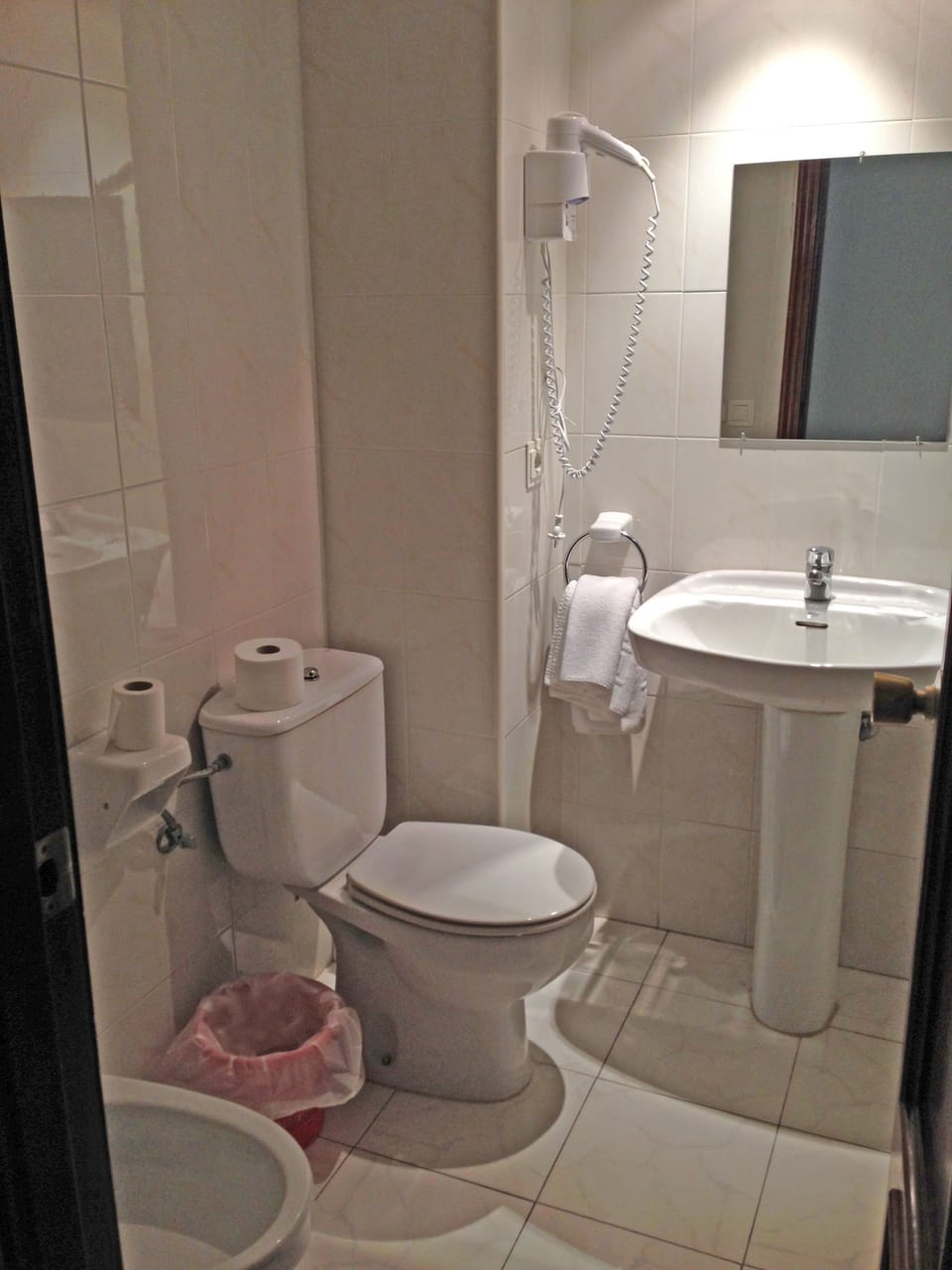 Bathroom sink