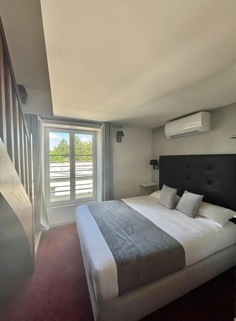 Family Quadruple Room | In-room safe, desk, soundproofing, free WiFi
