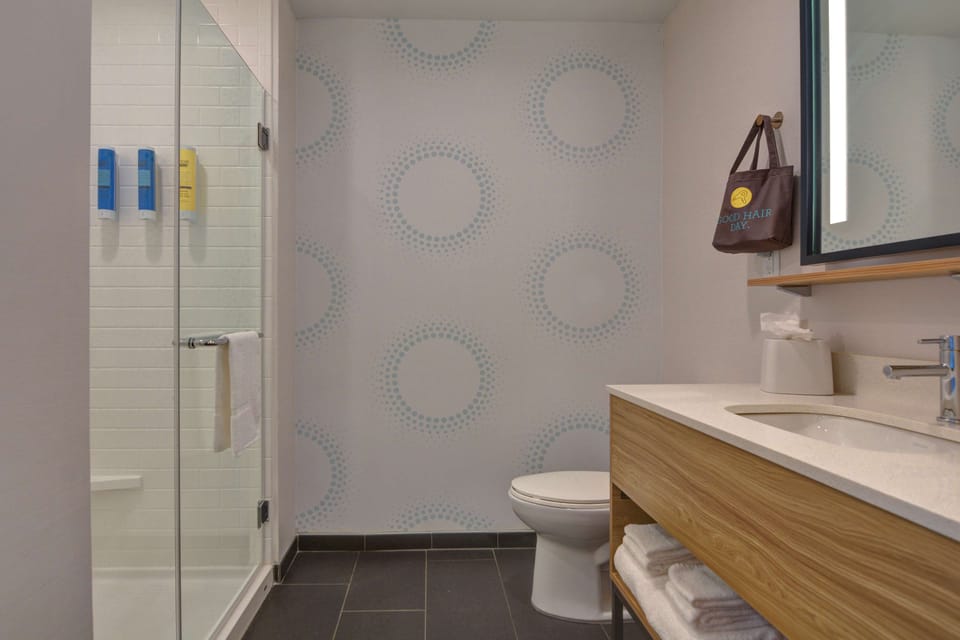 Bathroom shower