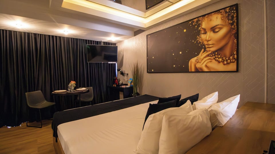 Premium Double Room Single Use | Individually decorated, individually furnished, desk, soundproofing