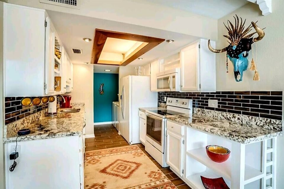 Large kitchen w/ attached laundry room