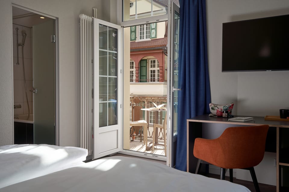 In-room safe, desk, soundproofing, free cribs/infant beds