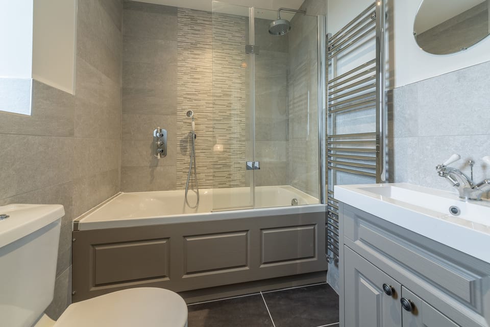 First floor: Bedroom three en-suite