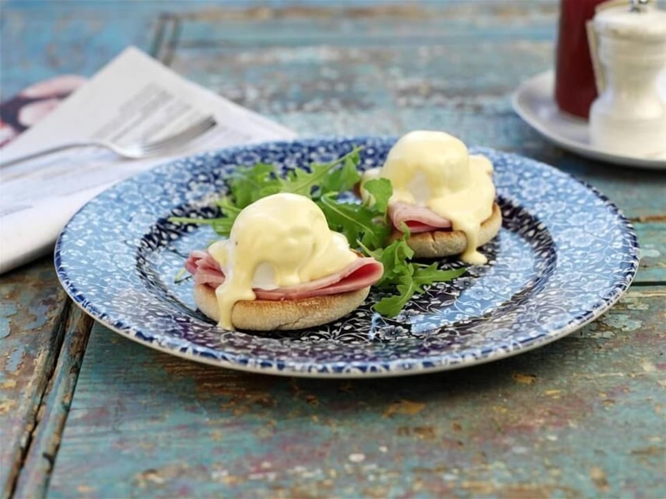 Daily cooked-to-order breakfast for a fee