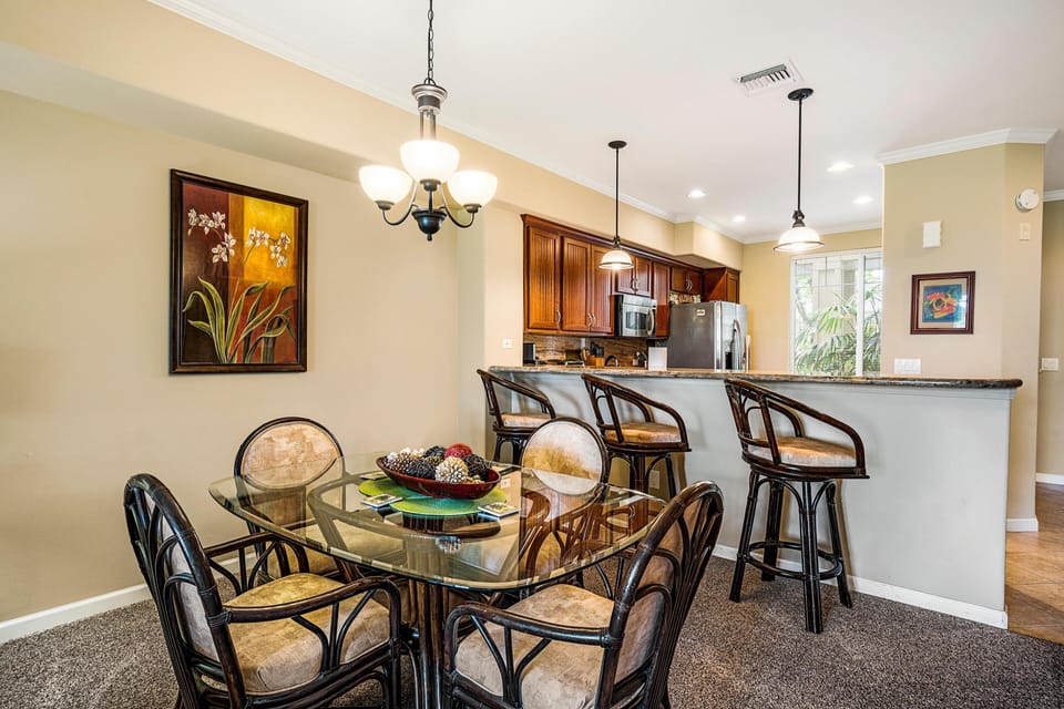 Condo, 1 King Bed, Golf View (Waikoloa Beach Villas G2) | Dining