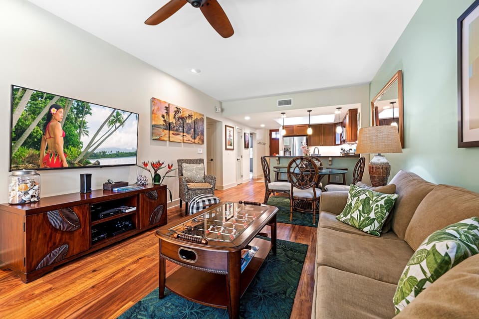 House, 1 King Bed with Sofa bed, Garden View (Halii Kai at Waikoloa 2B) | Living area | TV
