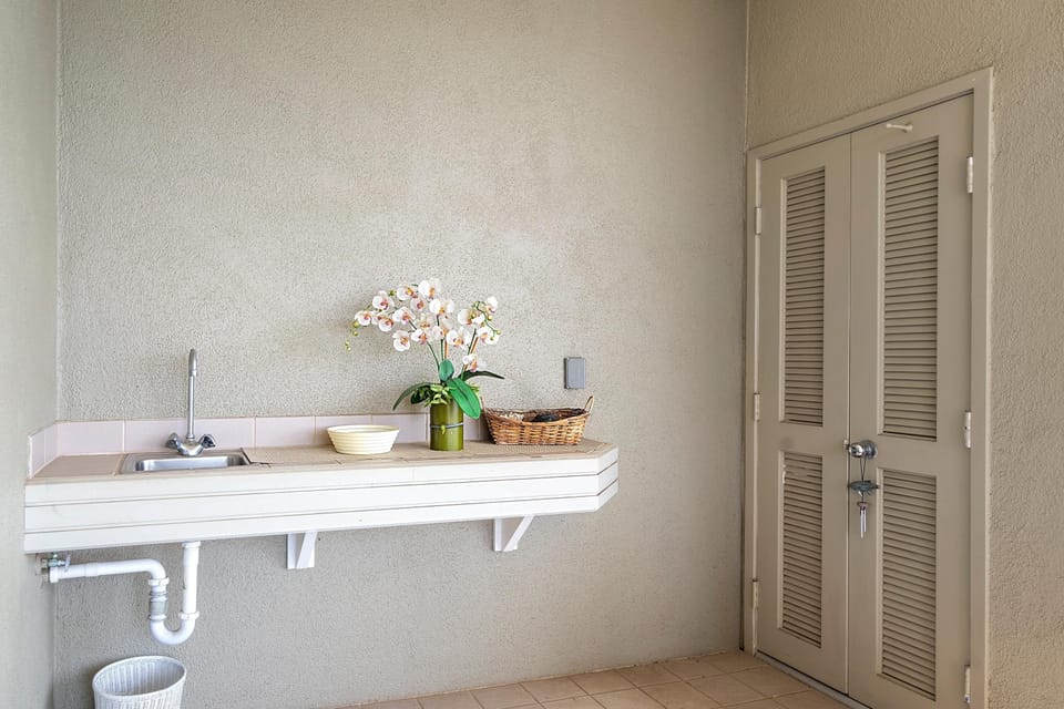 Condo, Multiple Beds, Partial Ocean View (Vista Waikoloa B206) | Interior