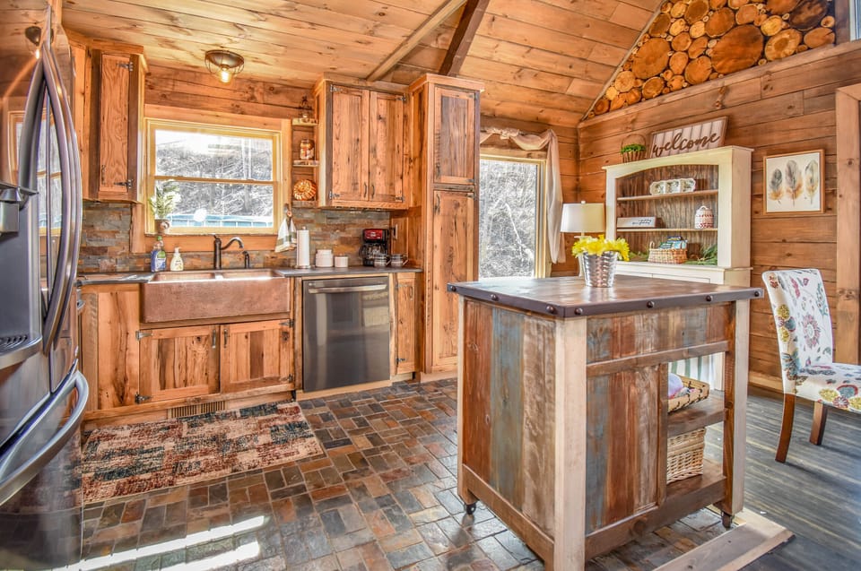 Everything in this cabin is handcrafted!  Gorgeous cabinets!