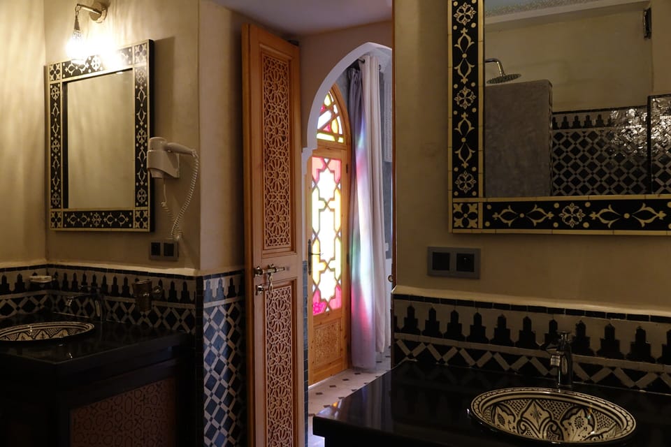 Suite, Ensuite, Pool View (Gaïa) | Bathroom | Shower, free toiletries, hair dryer, bathrobes
