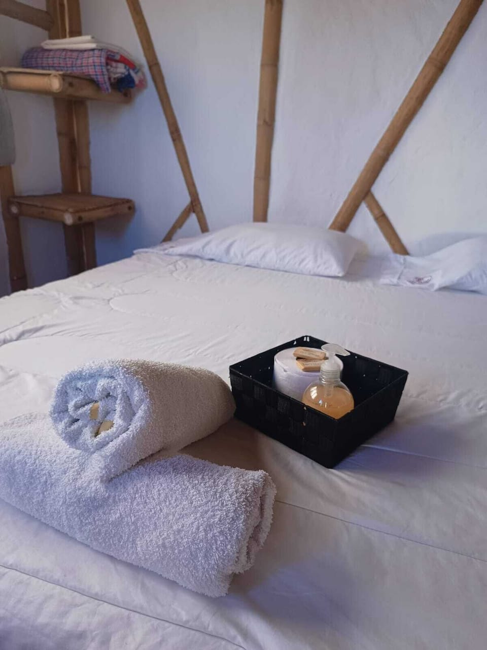 Family Cabin, 3 Bedrooms, Mountain View | 3 bedrooms, free WiFi, bed sheets