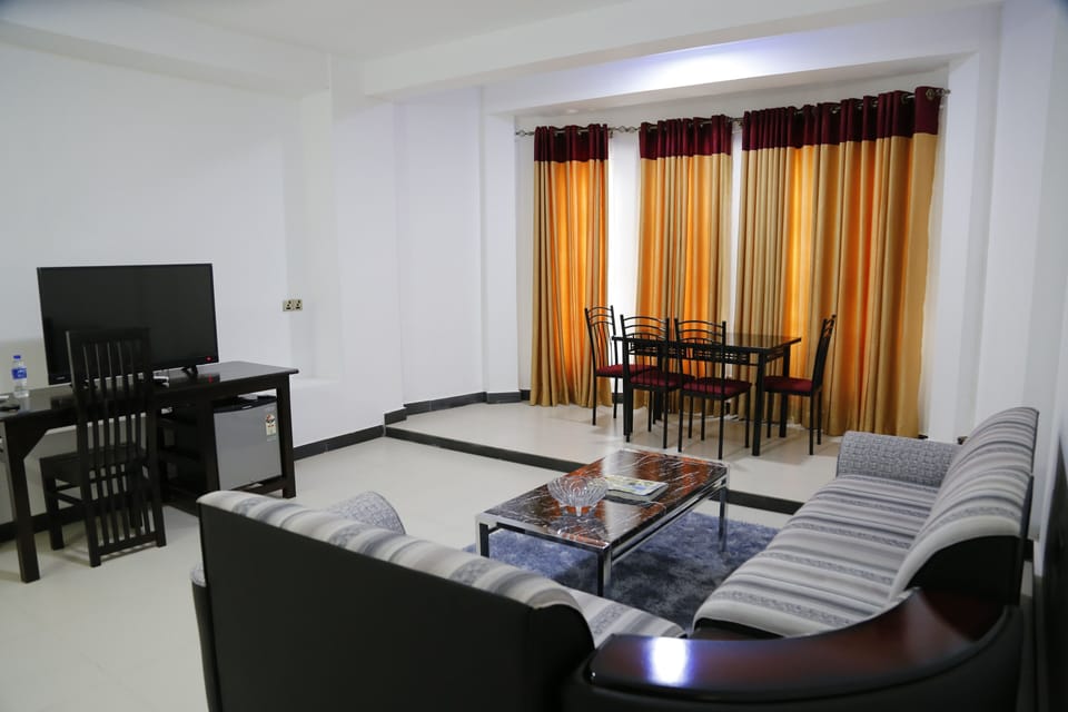 In-room safe, desk, laptop workspace, soundproofing