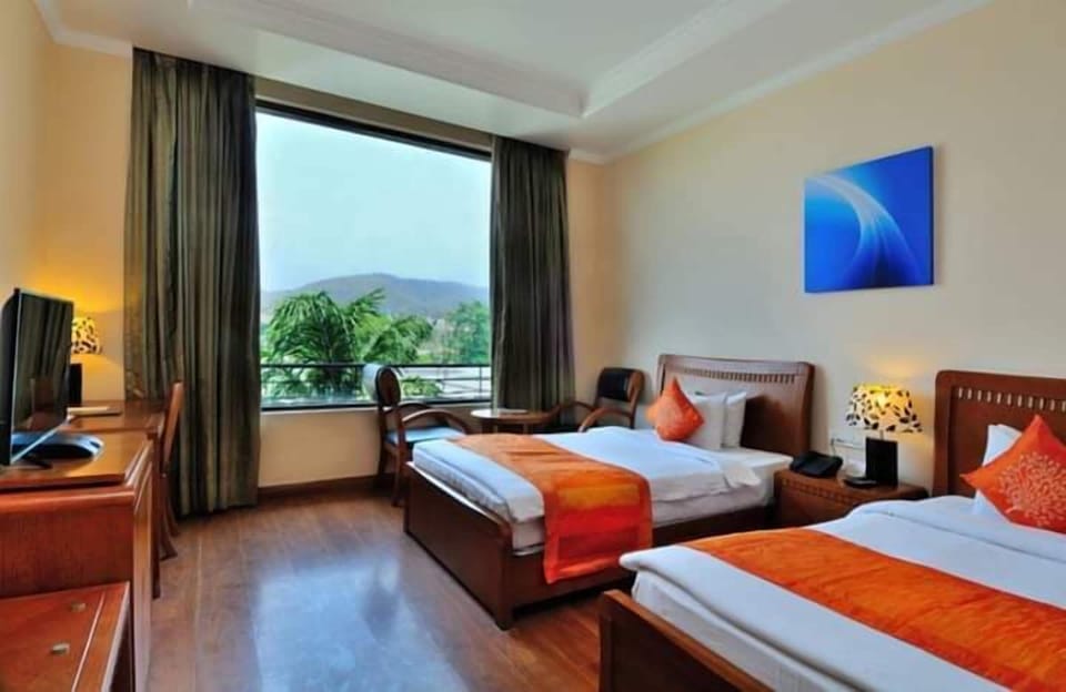 Deluxe Room | Egyptian cotton sheets, premium bedding, down comforters