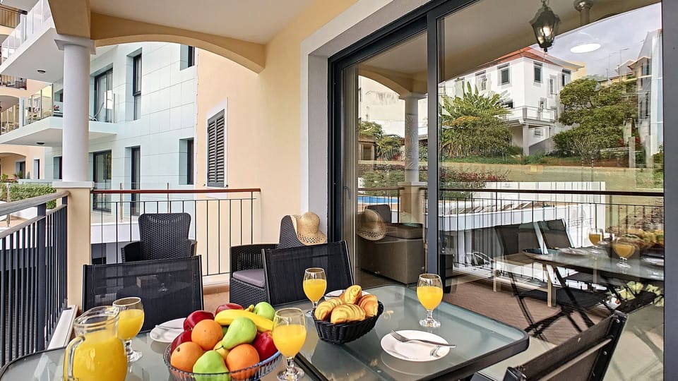 Aparmtent's spacious balcony #breakfast #outdoorfurniture #poolviewfrombalcony