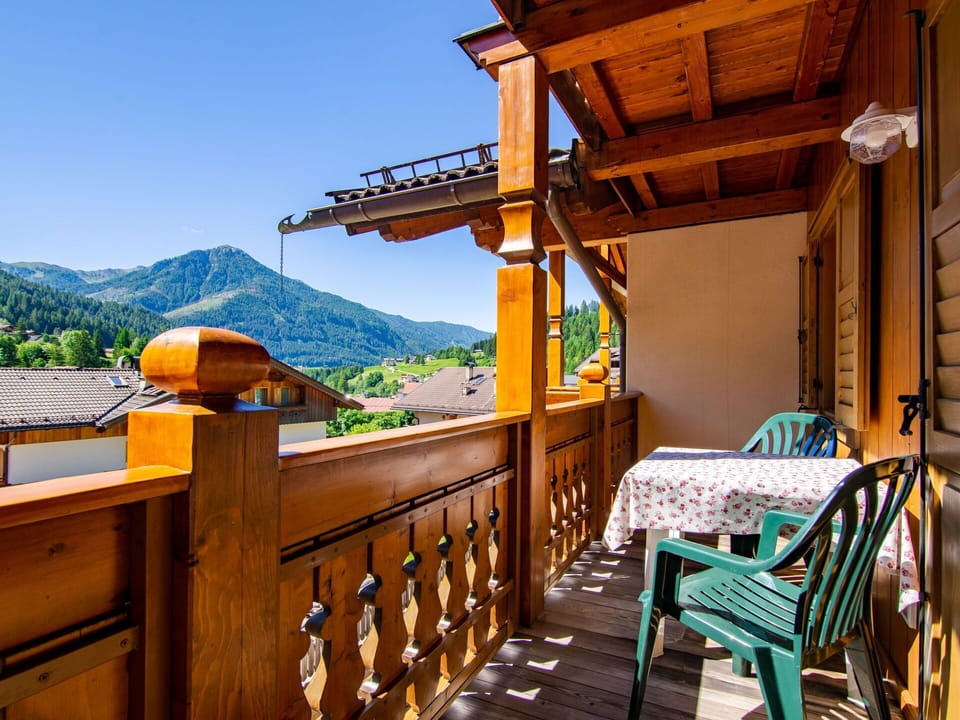 Wood, Wood Stain, Balcony, Hardwood, Lumber, Plank, Eco Hotel