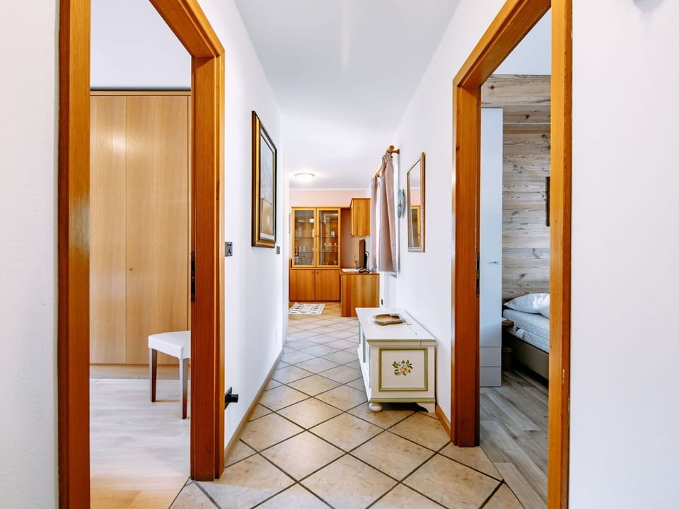 Building, Furniture, Comfort, Wood, Lighting, House, Drawer, Interior Design, Architecture, Picture Frame