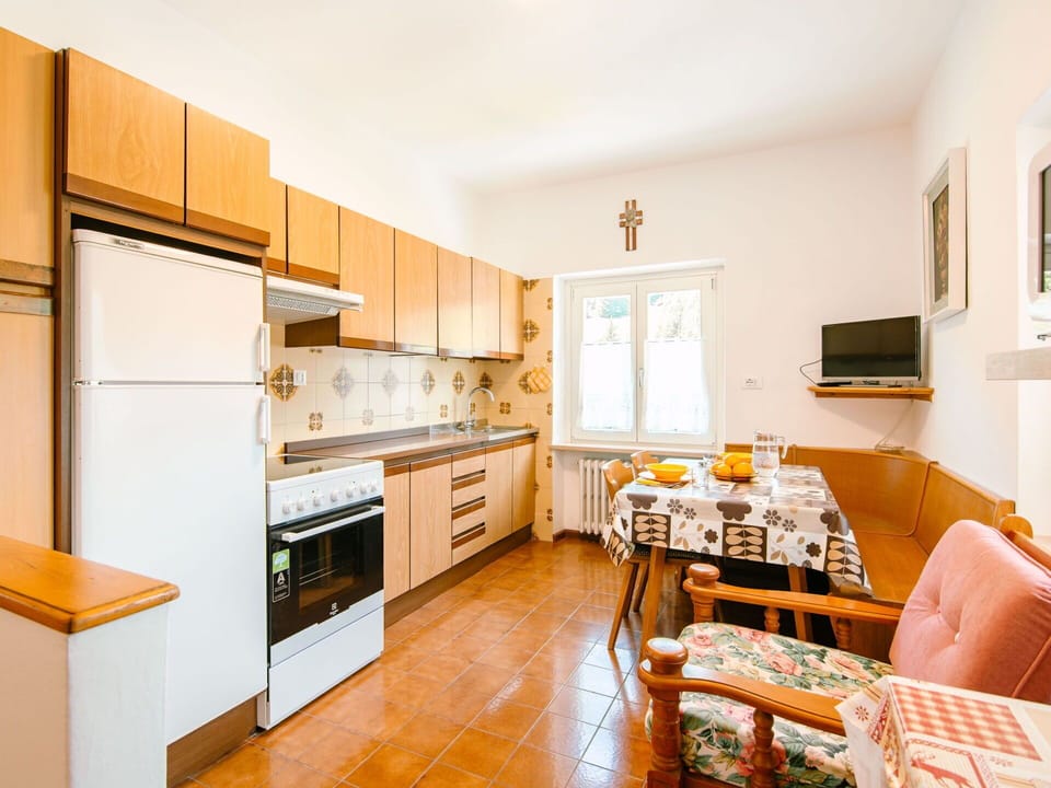 Cabinetry, Picture Frame, Furniture, Countertop, Kitchen Stove, Table, Wood, Orange, Kitchen, Kitchen Appliance