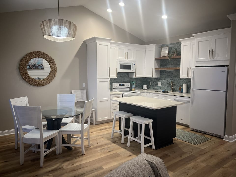 Kitchen. New cabinets, layout and appliances