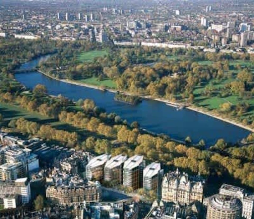 The property is located on the right corner of this picture showing Hyde Park