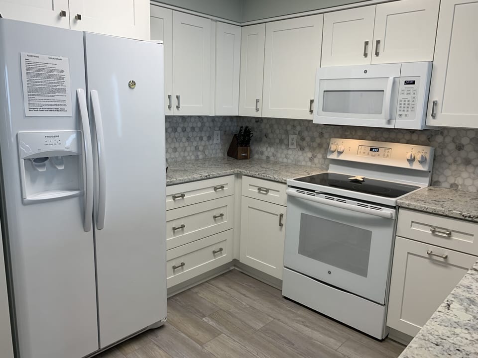 New cabinets and granite