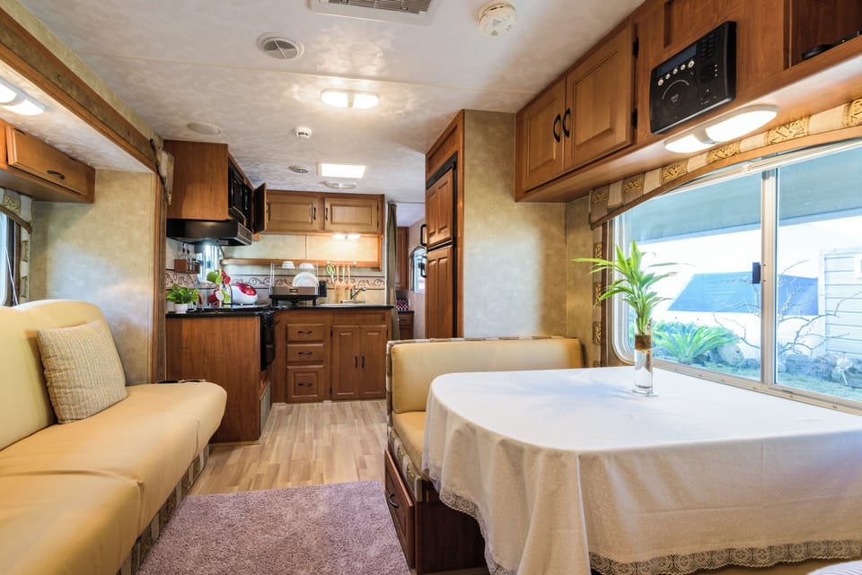 Family Twin Room, 2 Bedrooms, Non Smoking (Caravan Spika) | Premium bedding, laptop workspace, free WiFi